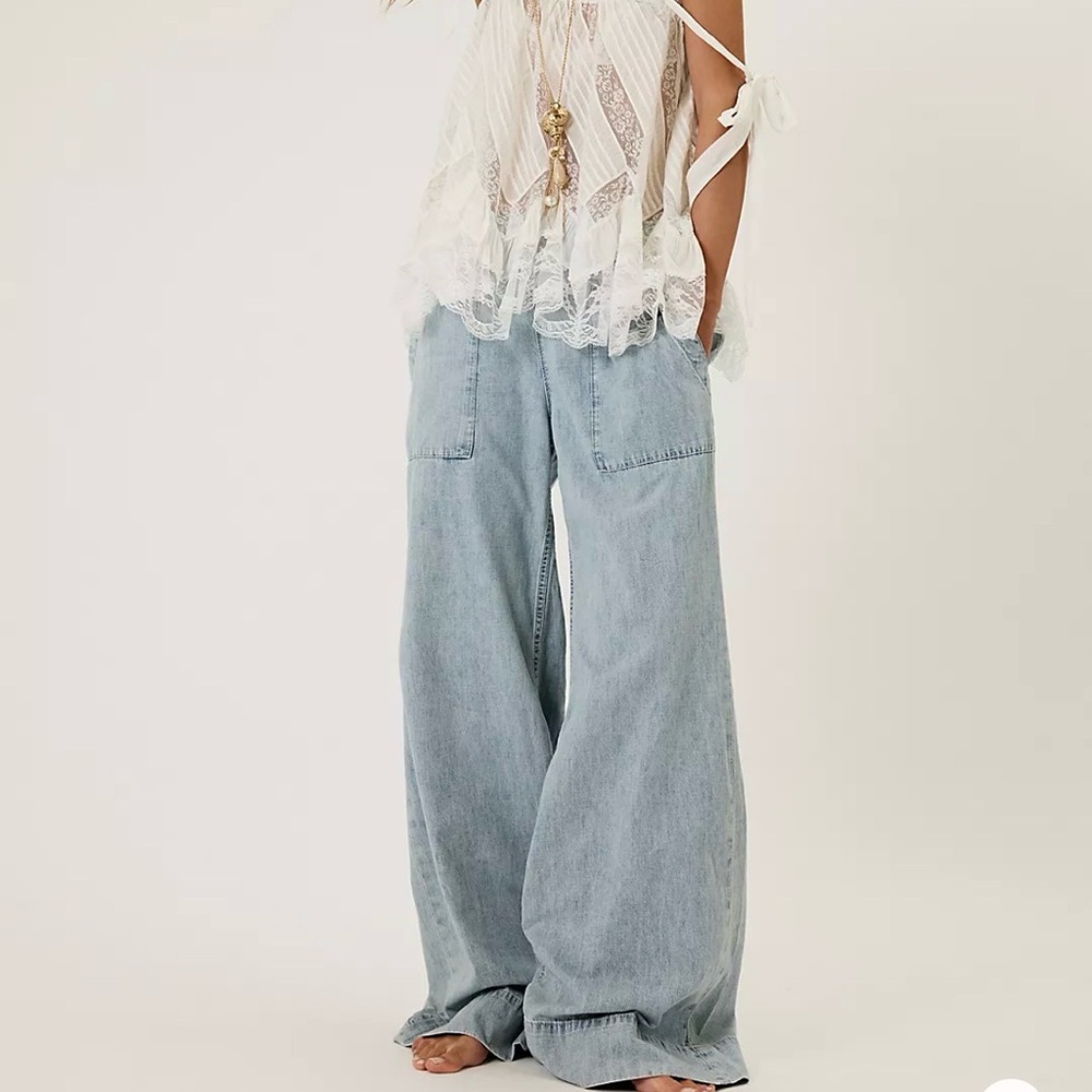 We The Free Light Blue Wide Leg Size M